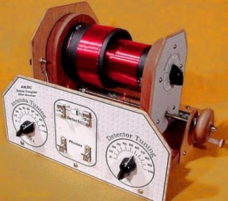 Peebles Originals AM Loose Coupler Crystal Radio, Right View